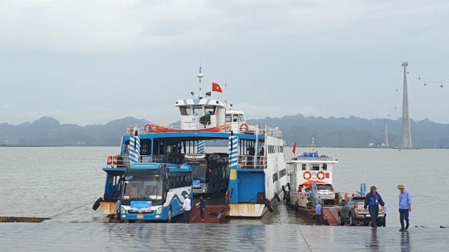 Nearly 200 tourists left stranded on Cat Ba Island ahead of Yagi landfall